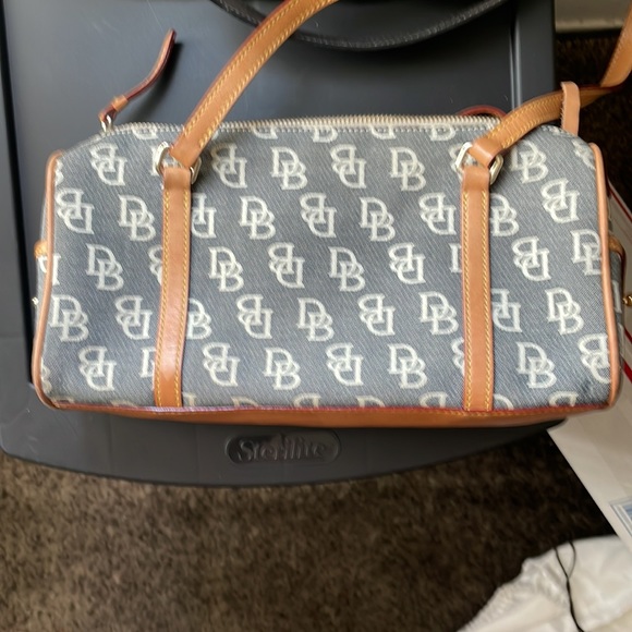 Coach and Dooney and Bourke small handbag in good condition - Picture 6 of 9